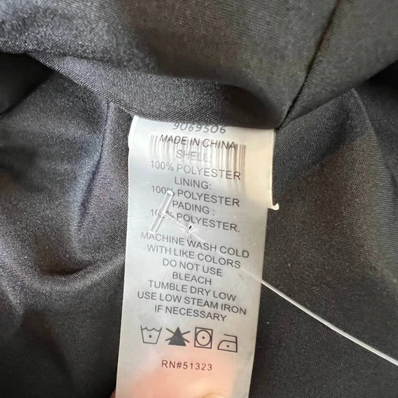 VINCE CAMUTO Demure Snakeskin Print Puffer Jacket Medium NWT! - Picture 11 of 11